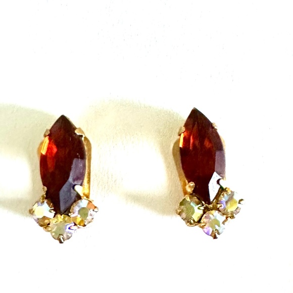 Vintage Rhinestone Necklace with Earrings - Picture 5 of 8